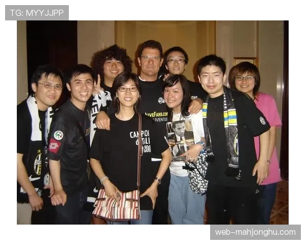 新加坡赛场外球迷文化：交换徽章、签名合影秩序井然